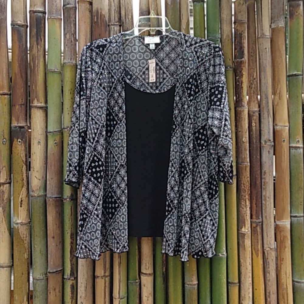 Variety print black/white sparkle blouse